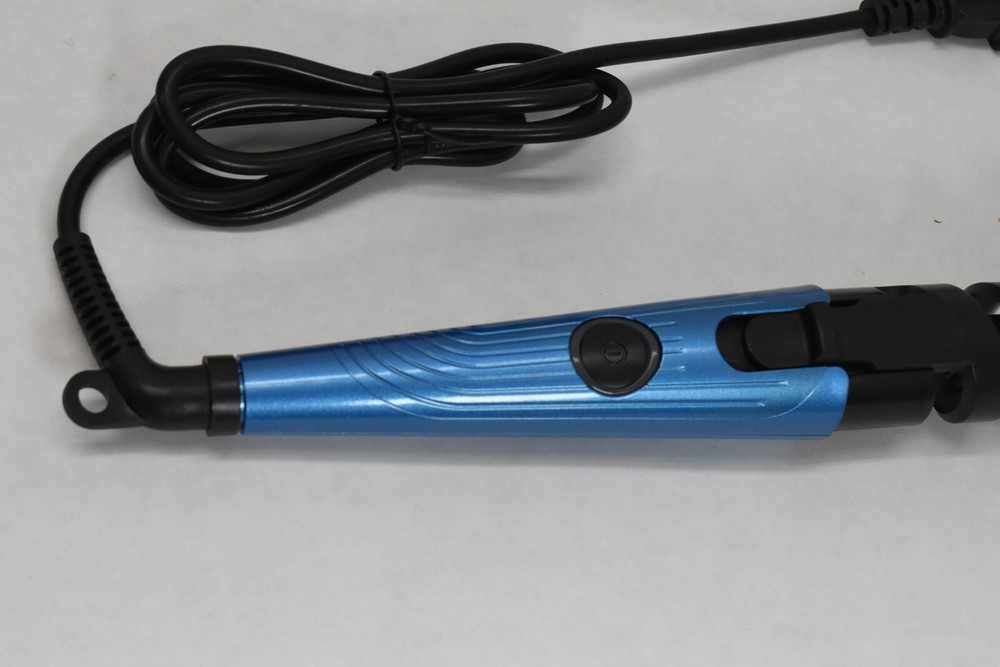 Nano Titanium Plate LED Temperature Settings Digital Ionic Straightener 1-1/4"