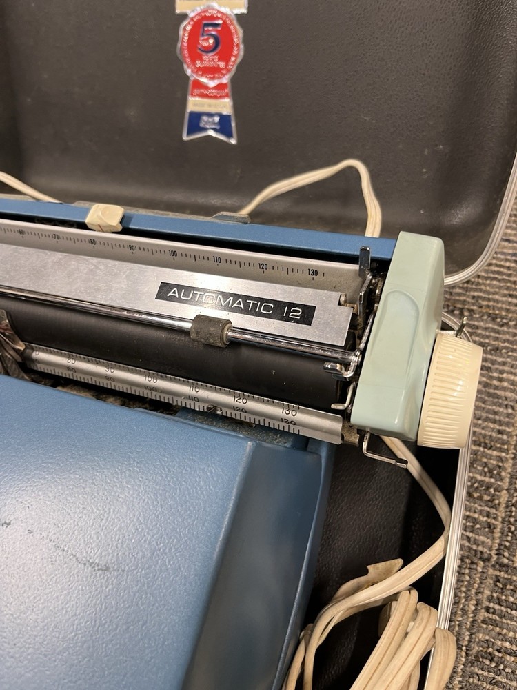 SCM Smith Corona Cougar Automatic 12 Portable Typewriter W/Case Tested