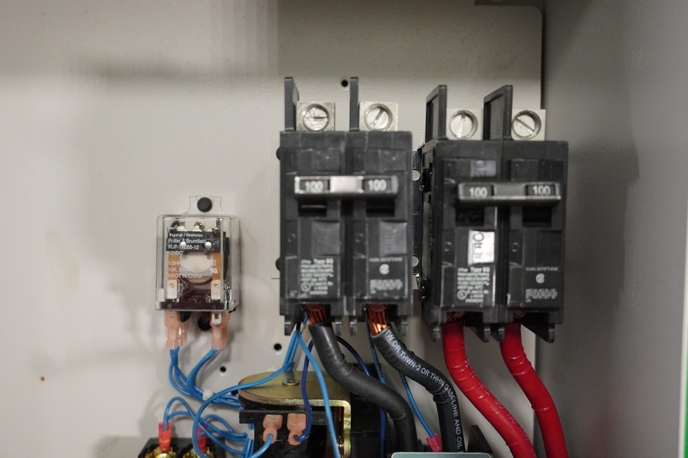 Generac RTSE100A3 Automatic Transfer Switch single phase, two pole, 100A 120/240