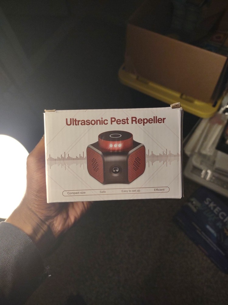 Ultrasonic Pest Repeller Plug-In