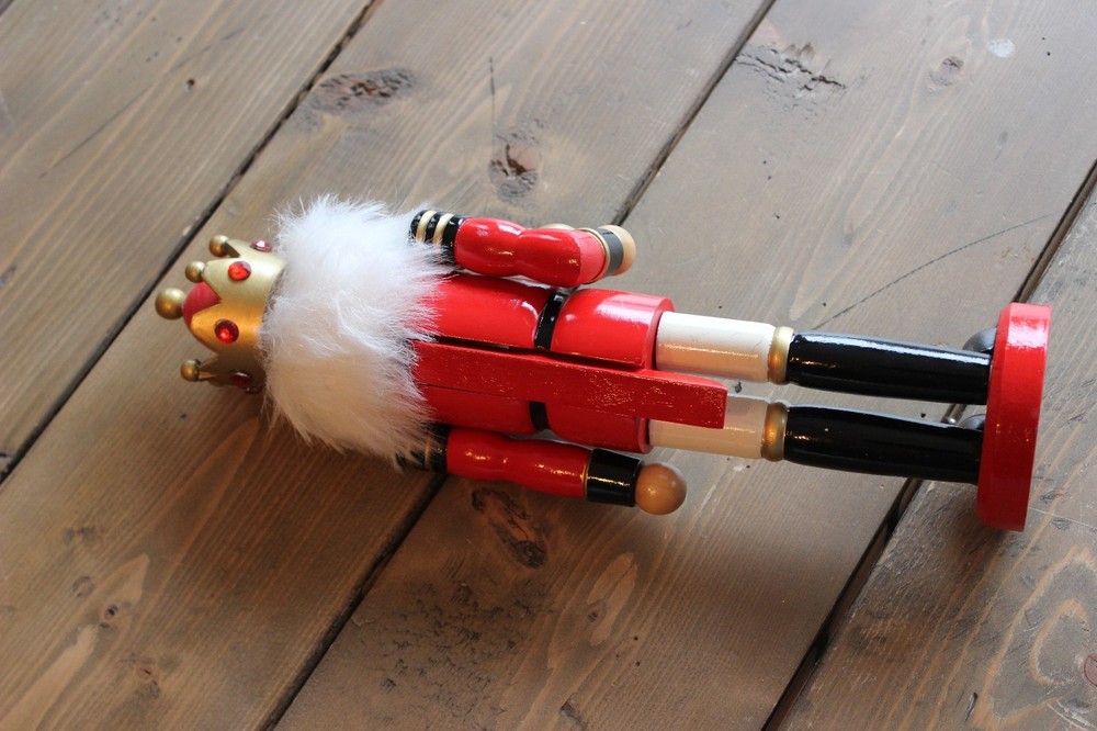 Royal King Nutcracker