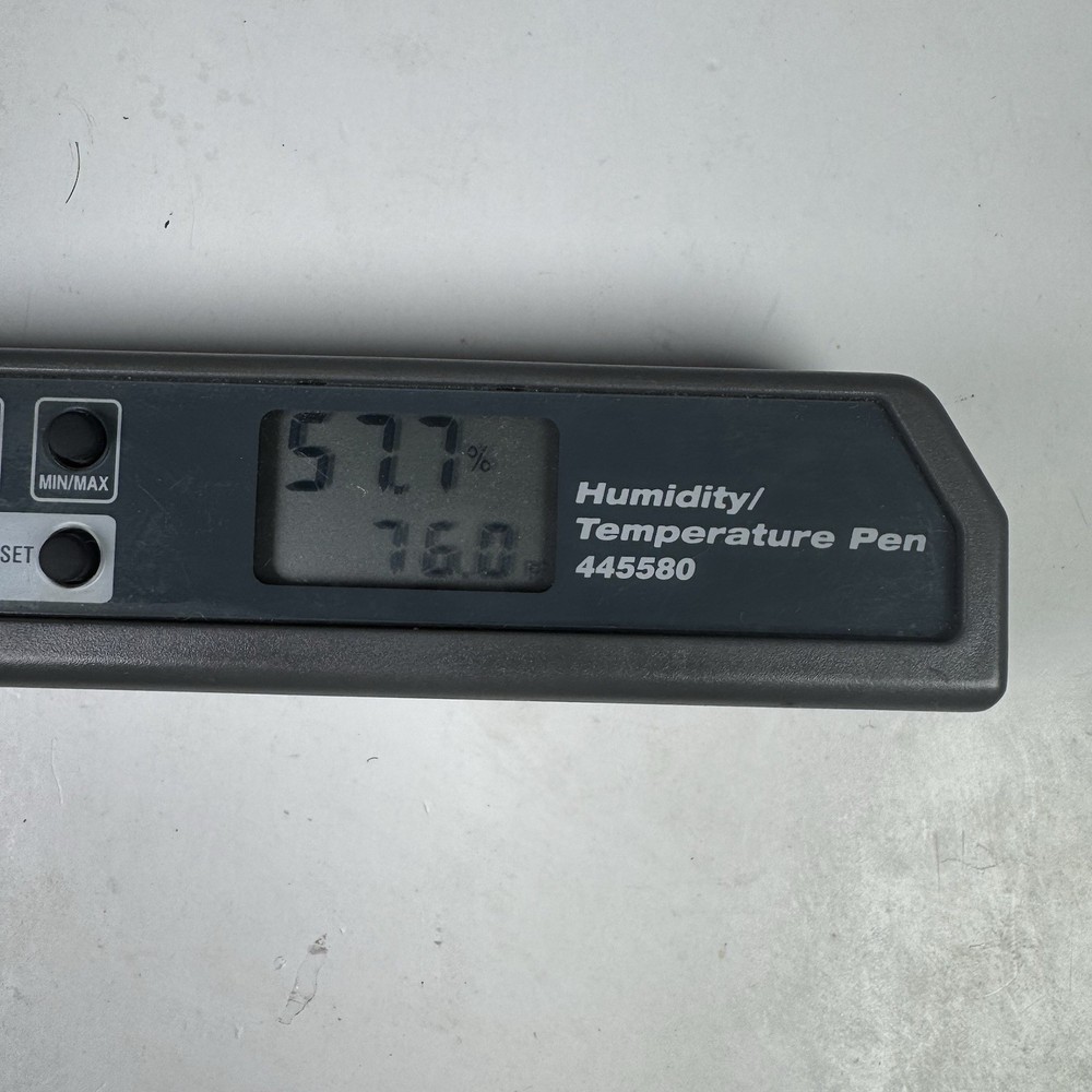 Extech 445580: Humidity and Temperature Pen Sized Meter with Pocket Clip