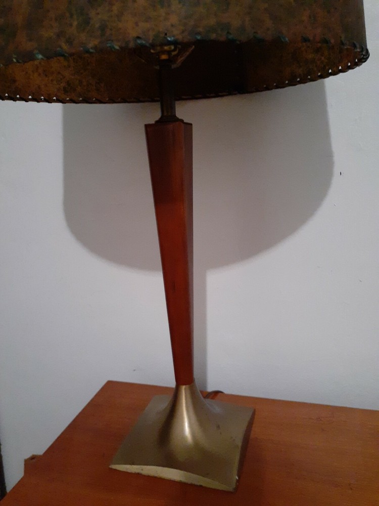 MID CENTURY MODERN WALNUT & BRASS TABLE LAMP 1960 RETRO LIGHT