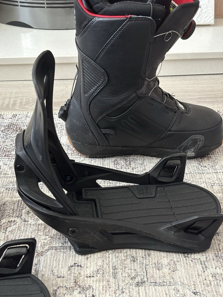 Burton Step On Bindings And DC Step On boots