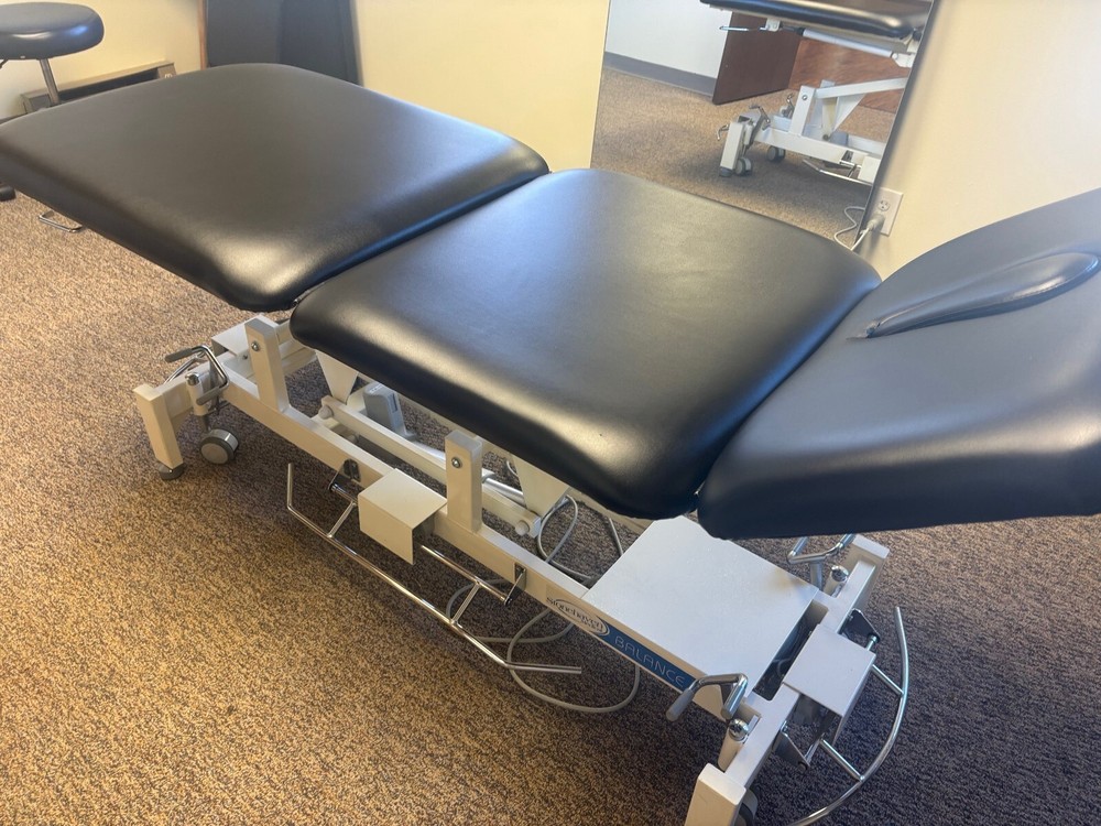 Electric Hi-Low treatment table