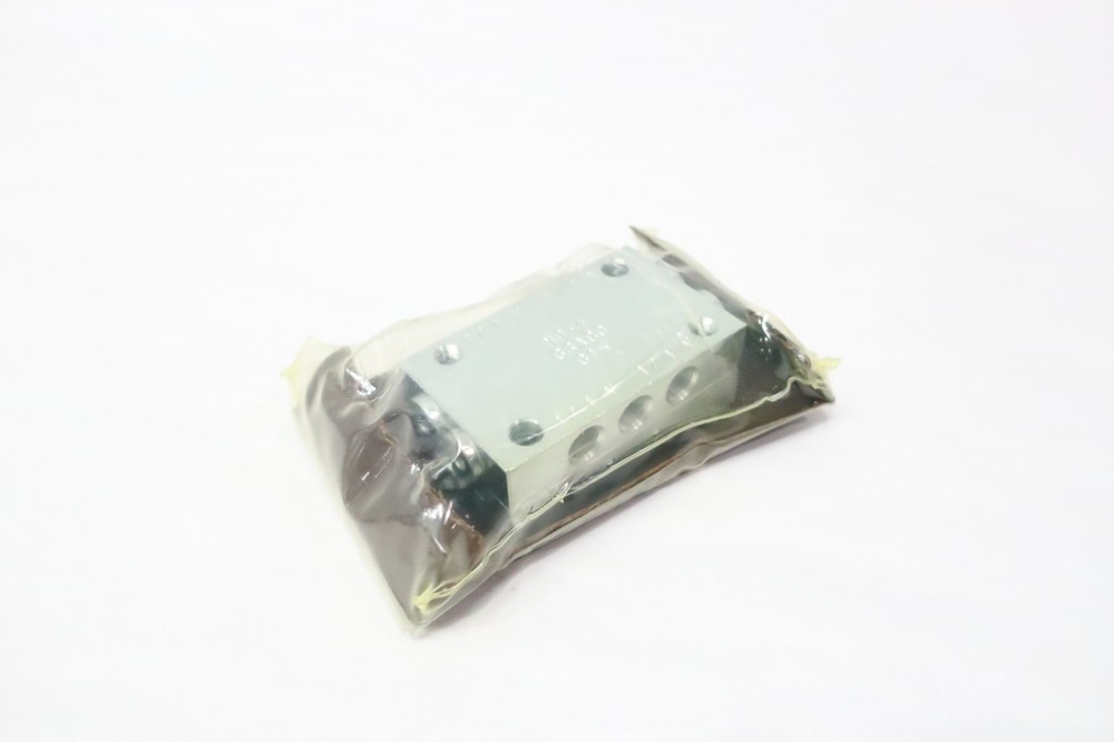 Graco 562658 Mono Block Divider Valve
