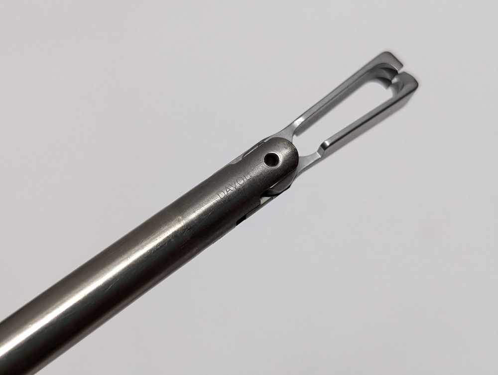 DAVOL 5875000 Grasper (USED).