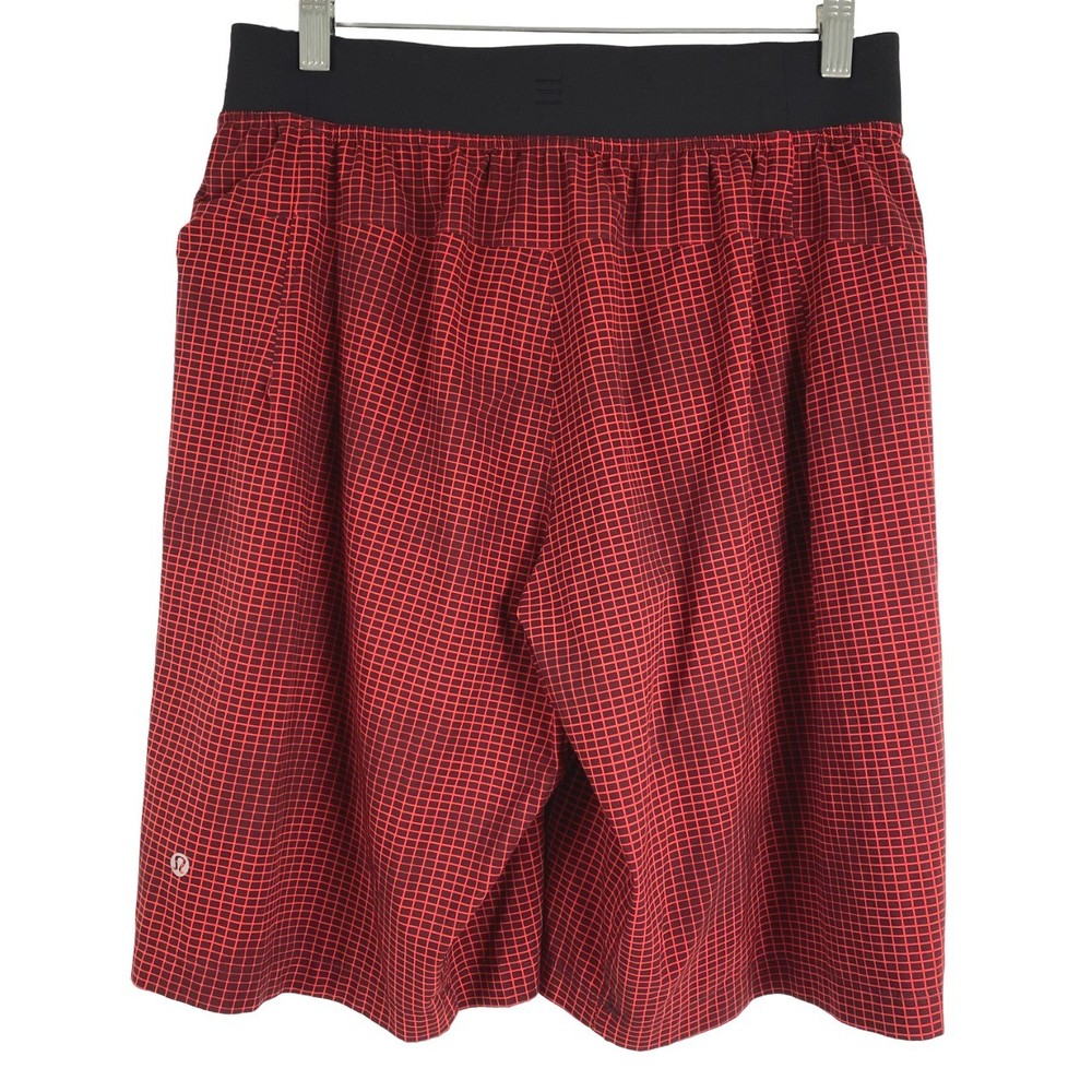 Lululemon Core Shorts Men's Medium Red Black Grid Unlined Workout L-2105