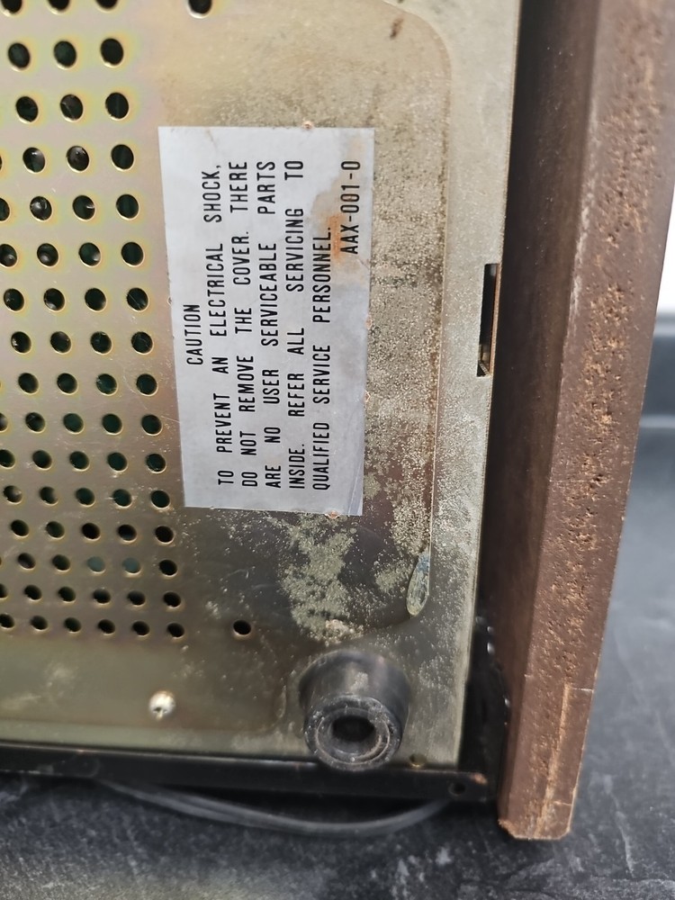 Pioneer SA-6700 Stereo Amplifier Powers Up Untested