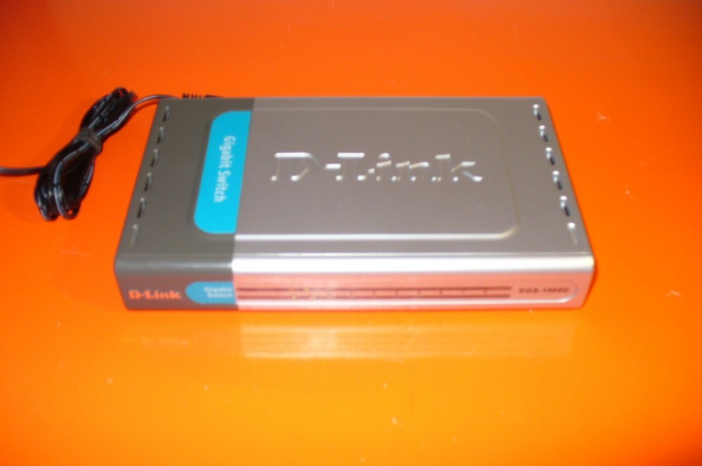 D-LINK DGS-1008D ETHERNET 8-PORT GIGABIT SWITCH