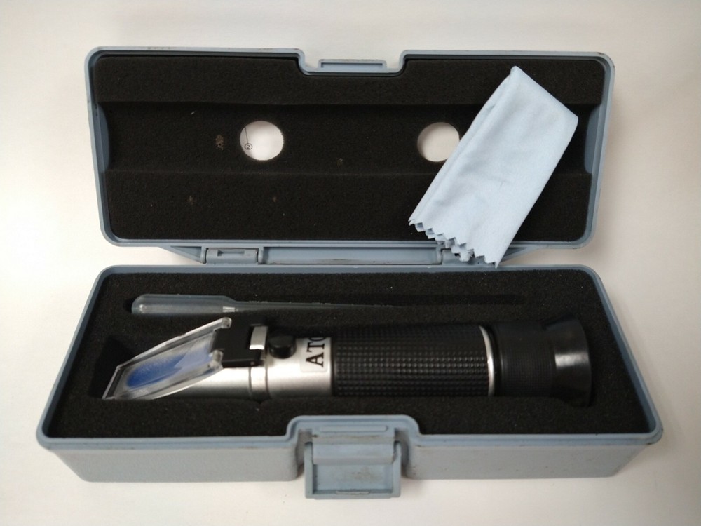 ATC 0-32% BRIX PORTABLE REFRACTOMETER