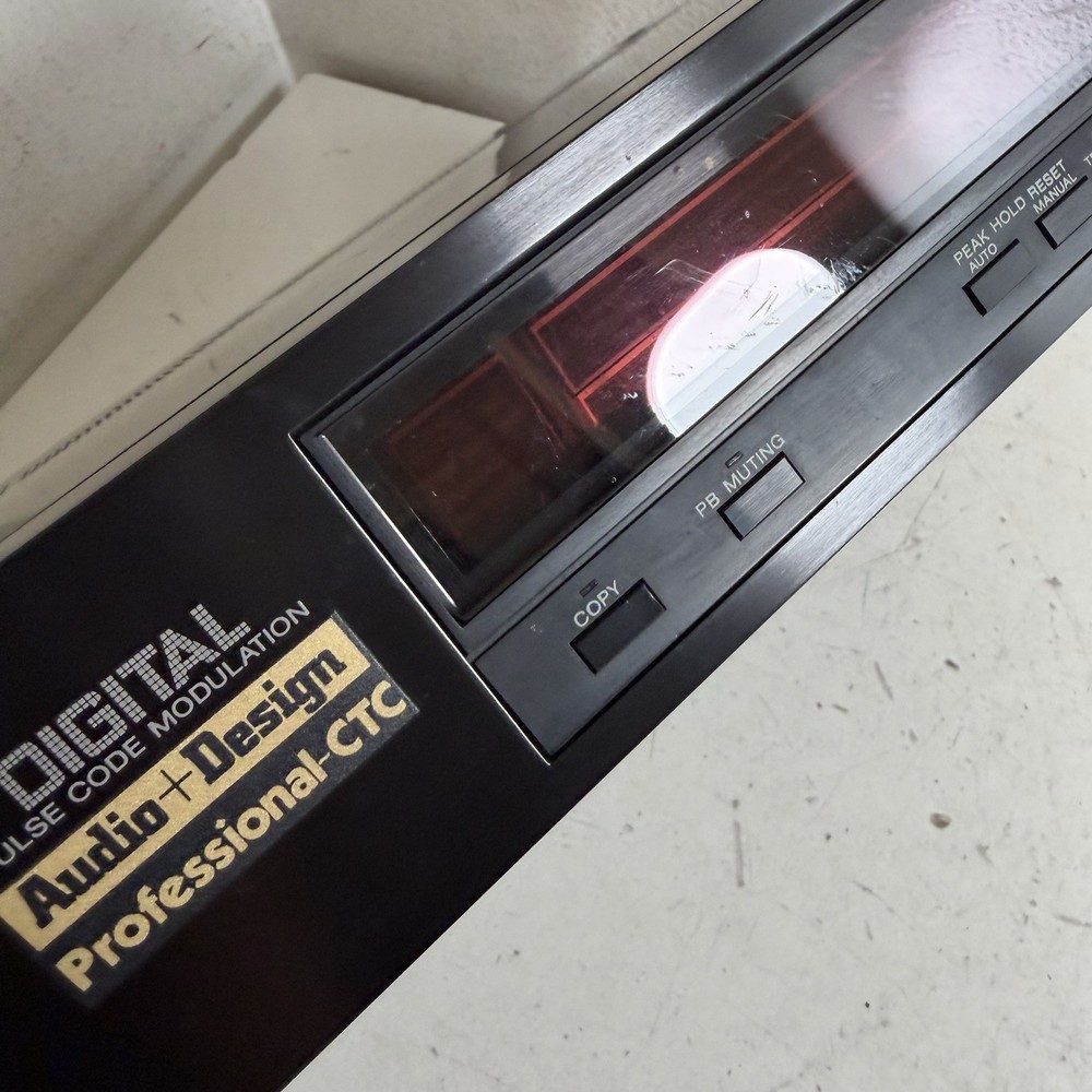 SONY PCM-701ES DIGITAL AUDIO PROCESSOR - No Power Cord