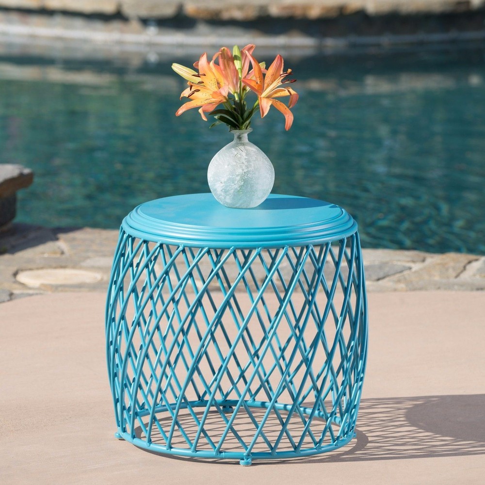 Alameda Outdoor 19 Inch Diameter Lattice Iron Side Table