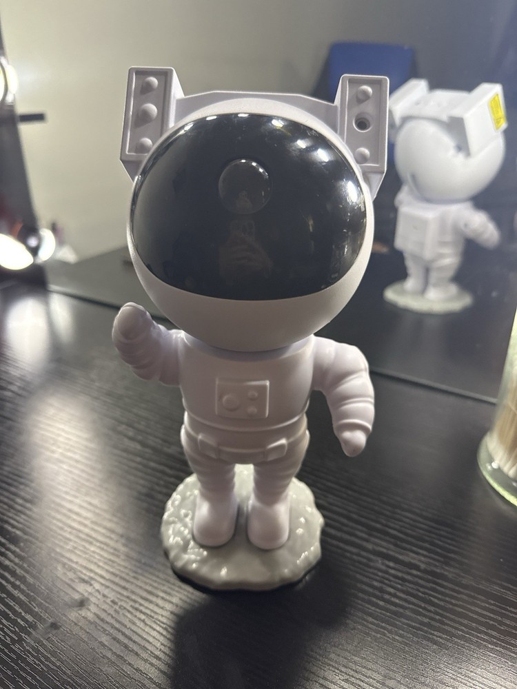Astronaut Galaxy Projector Night Light, LED Multicolor, Remote Control, Bedroom