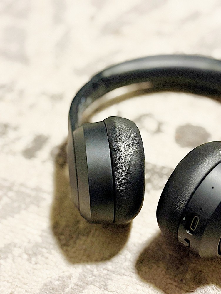 AOC Wireless Headset Bluetooth 5.4 Noise Cancel Mic 30H USB-C Black