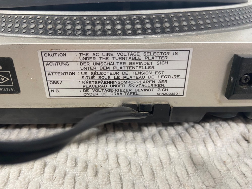 Technics SL-1600MK2 Direct-Drive Turntable Works