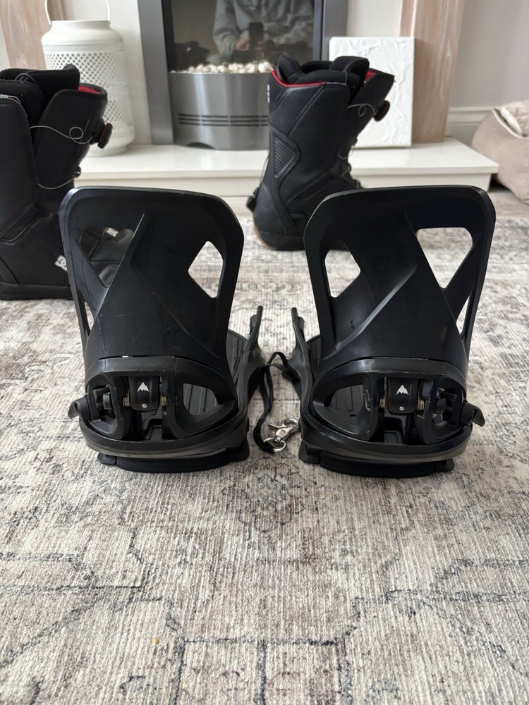 Burton Step On Bindings And DC Step On boots