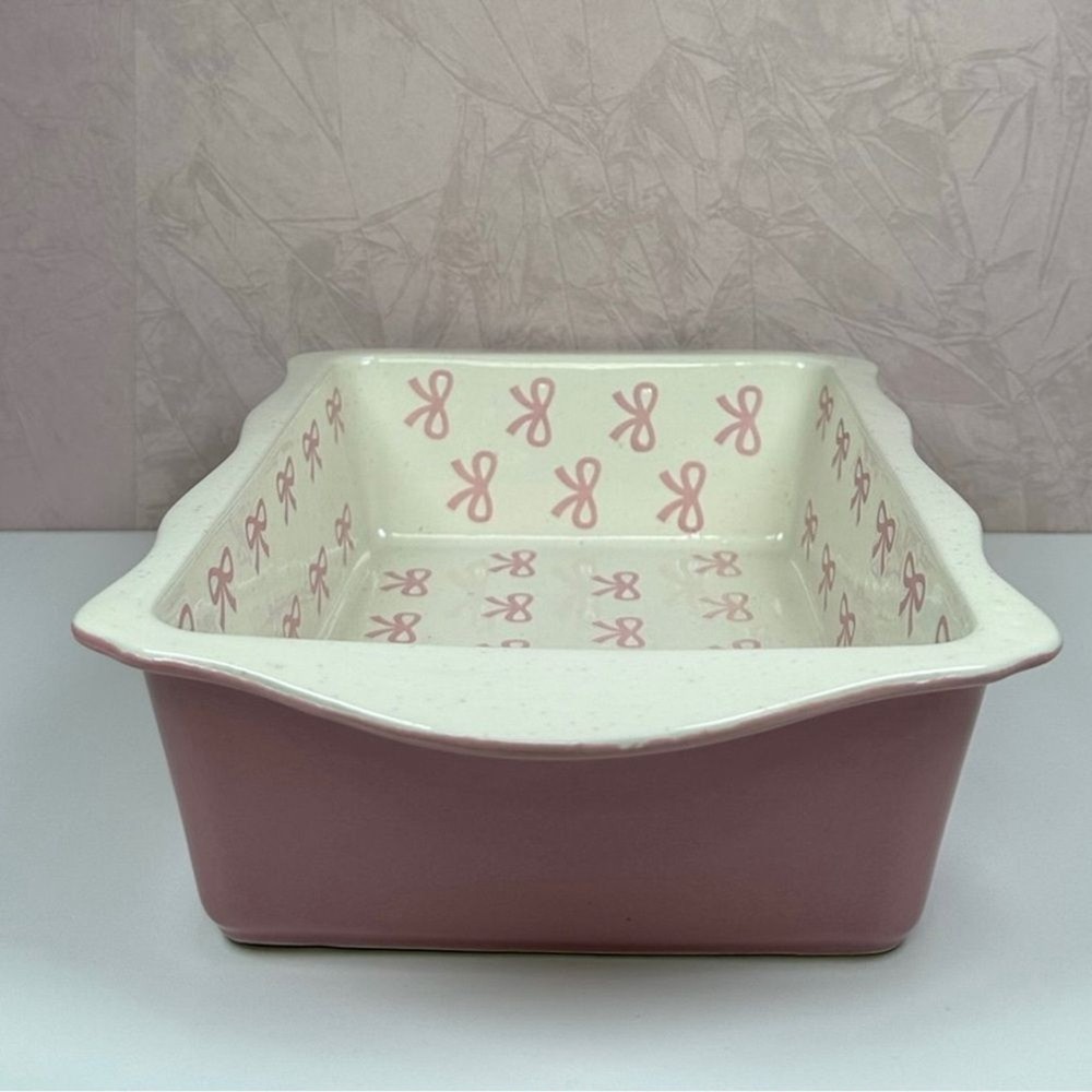Elegant Ceramic Baking Dish with Pink Bow Design