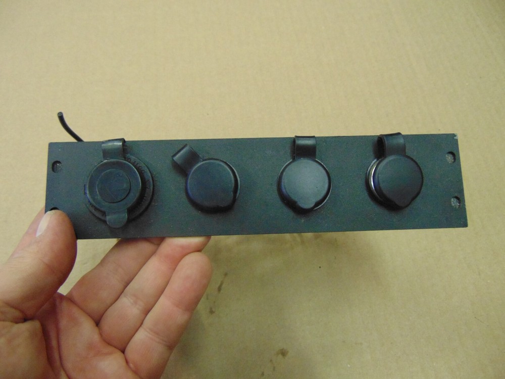 POLICE CENTER CONSOLE 12 VOLT MULTI SOCKET OUTLET OUTLETS