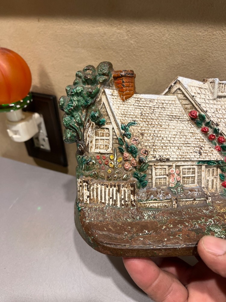 aNTIQUE Hubley Cast Iron Cape Cod doorstop original 30s