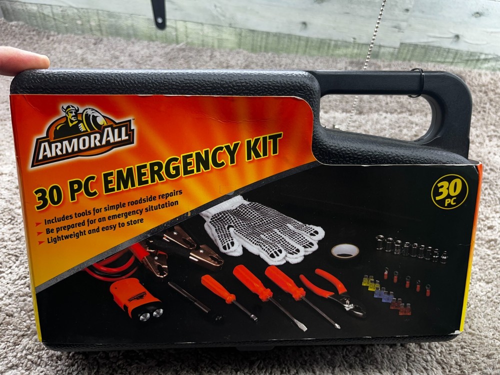 ArmorAll 30-Pieces Roadside Emergency Kit 273447