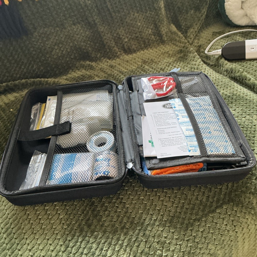 Land Rover EMERGENCY FIRST AID KIT New COMPLETE.