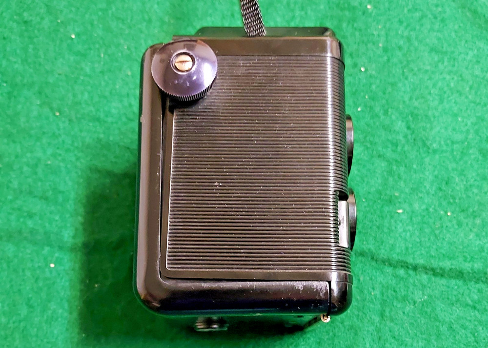 Vintage Argoflex seventy-five camera with flash attachment - working READ