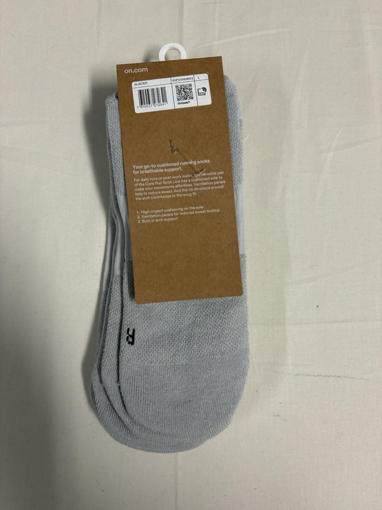 On Cloud Core Run Low 2-Pk Socks Size Large 12-14 Glacier Performance Unisex