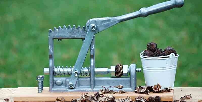 DUKE BLACKWALNUT HICKORY NUTCRACKER HEAVY DUTY LEVER MODEL150 REPLACEMENT SCR SM