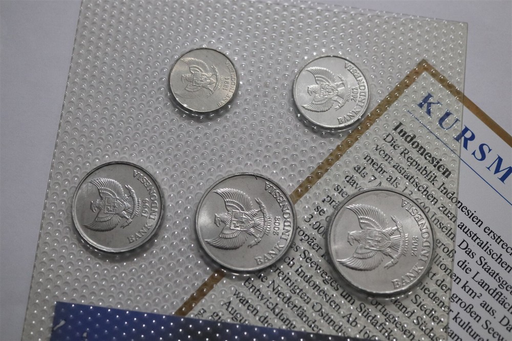 🧭 🇮🇩 INDONESIA MINT SET WITH COA B78 #18