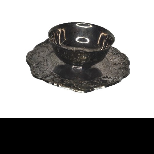Grand Victorian By Wallace Silverplate Dip & Chips/Cheese & Cracker Attached 8”