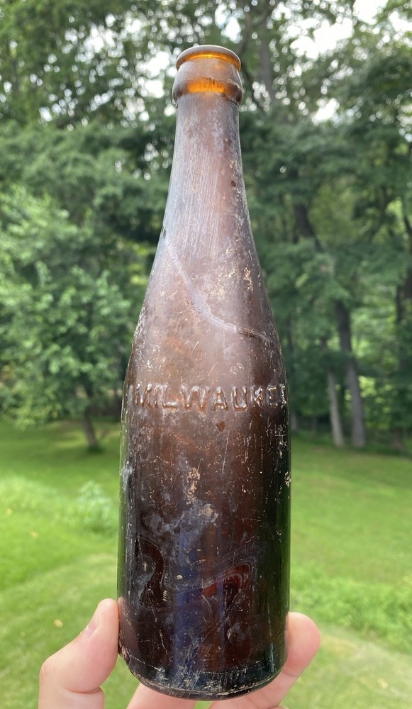 Schlitz Milwaukee WI Beer Bottle
