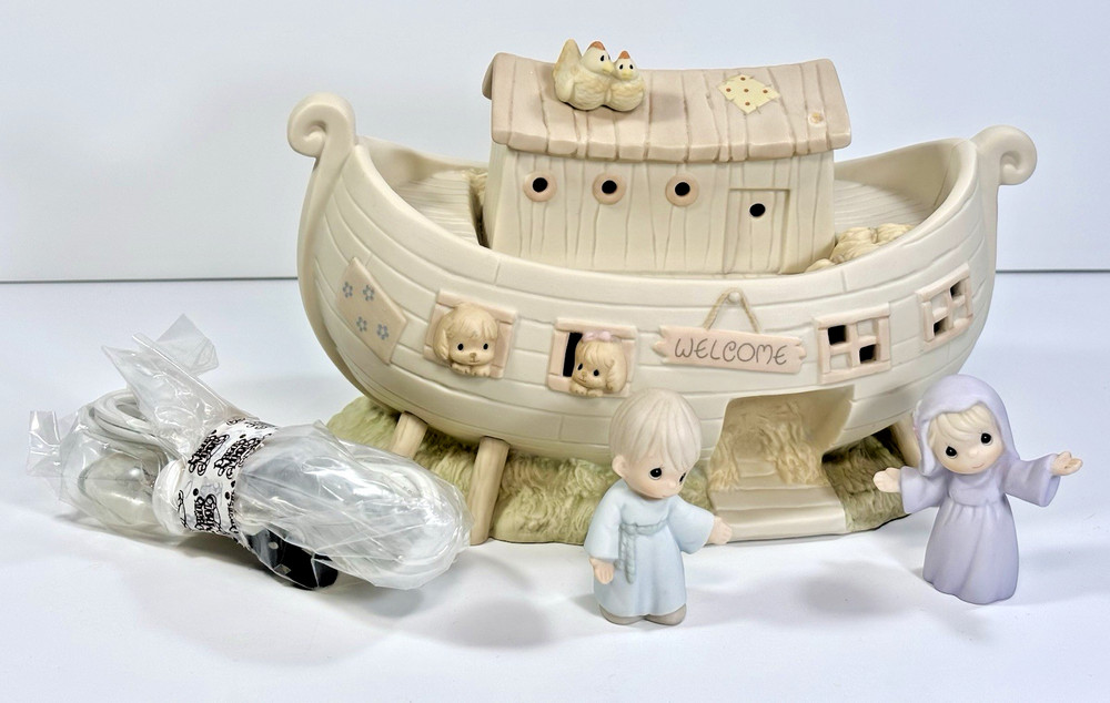 1992 ENESCO PRECIOUS MOMENTS COLLECTION "Noah's Ark" Two By Two Night Light