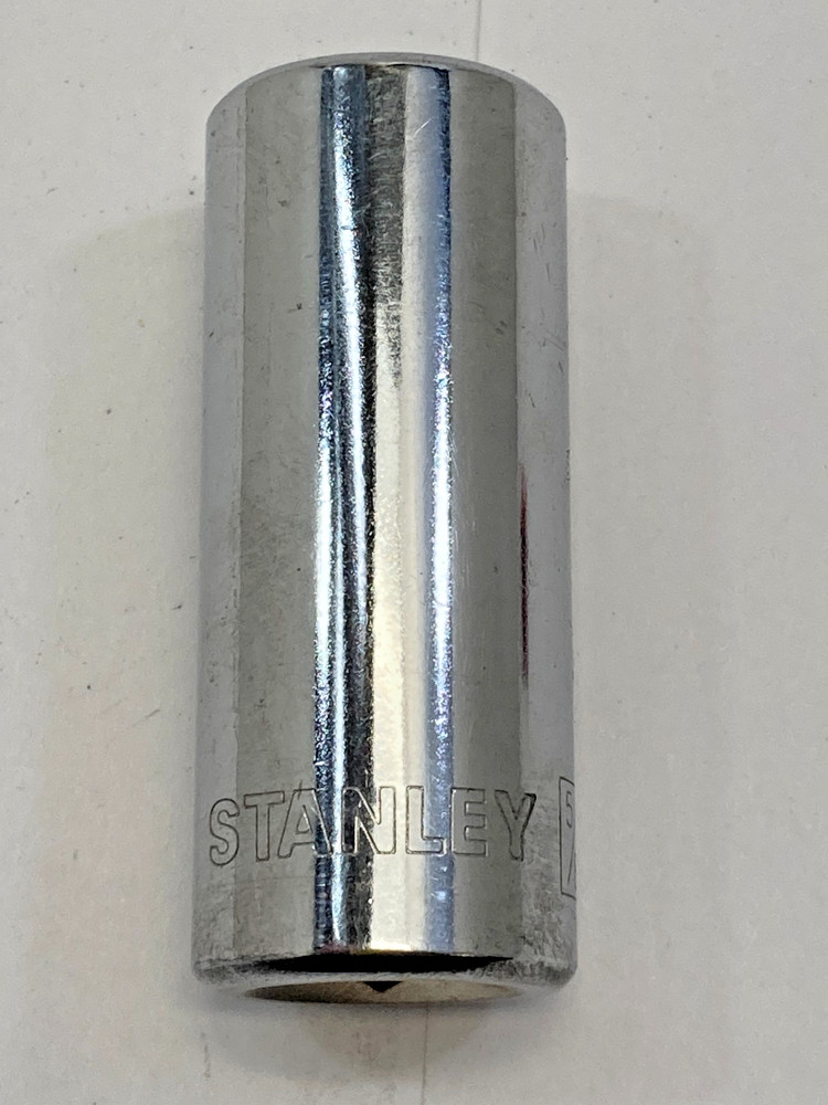 Stanley 5/8" x 3/8" Dr. ~ Deep  Socket ~ 6 Pt ~ # 88-989 ~ Chrome Finish