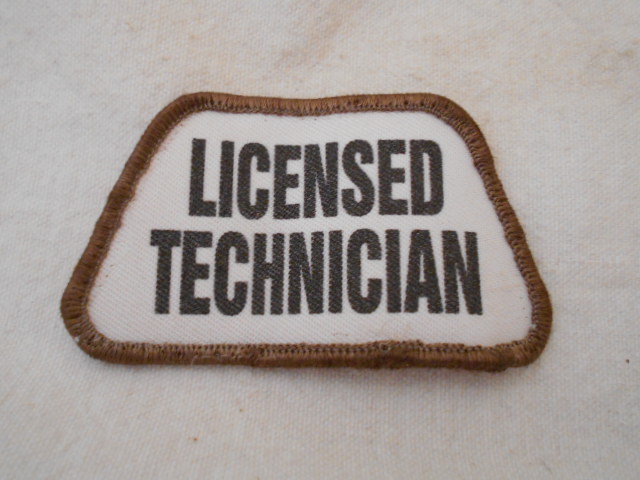 LICENSED TECHNICIAN USED SILK SCREEN NAME  PATCH TAG  BROWN ON WHITE