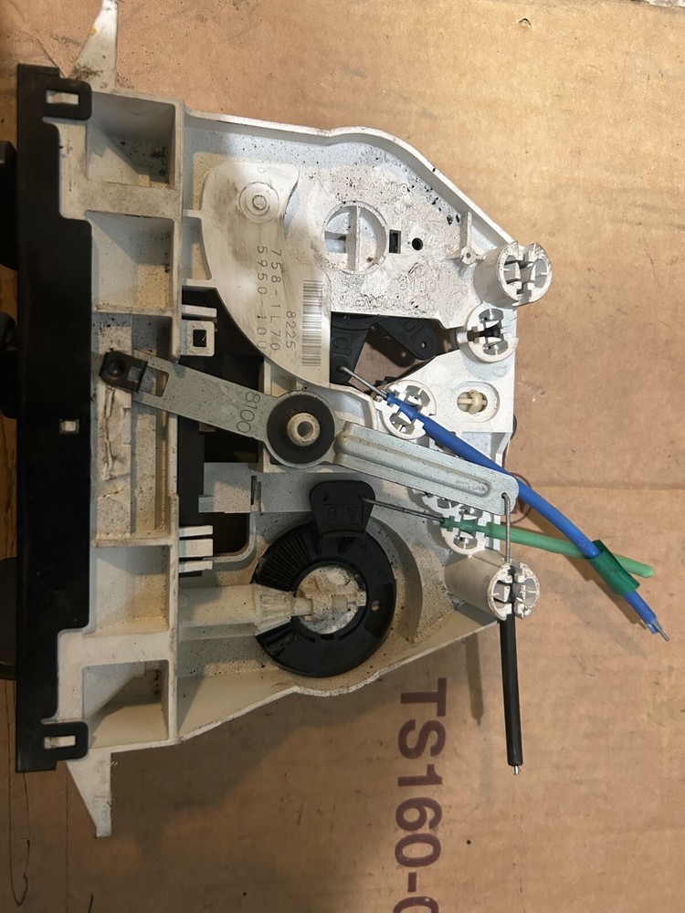 11-20 Isuzu NPR Heater AC Climate Control Panel Temperature Controller OEM