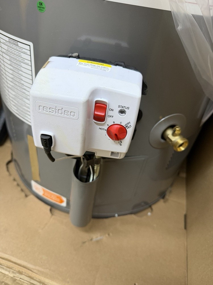 Rheem Natural Gas Vent Tall Water Heater 50 Gal 42,000 BTU XG50T06PV42U0