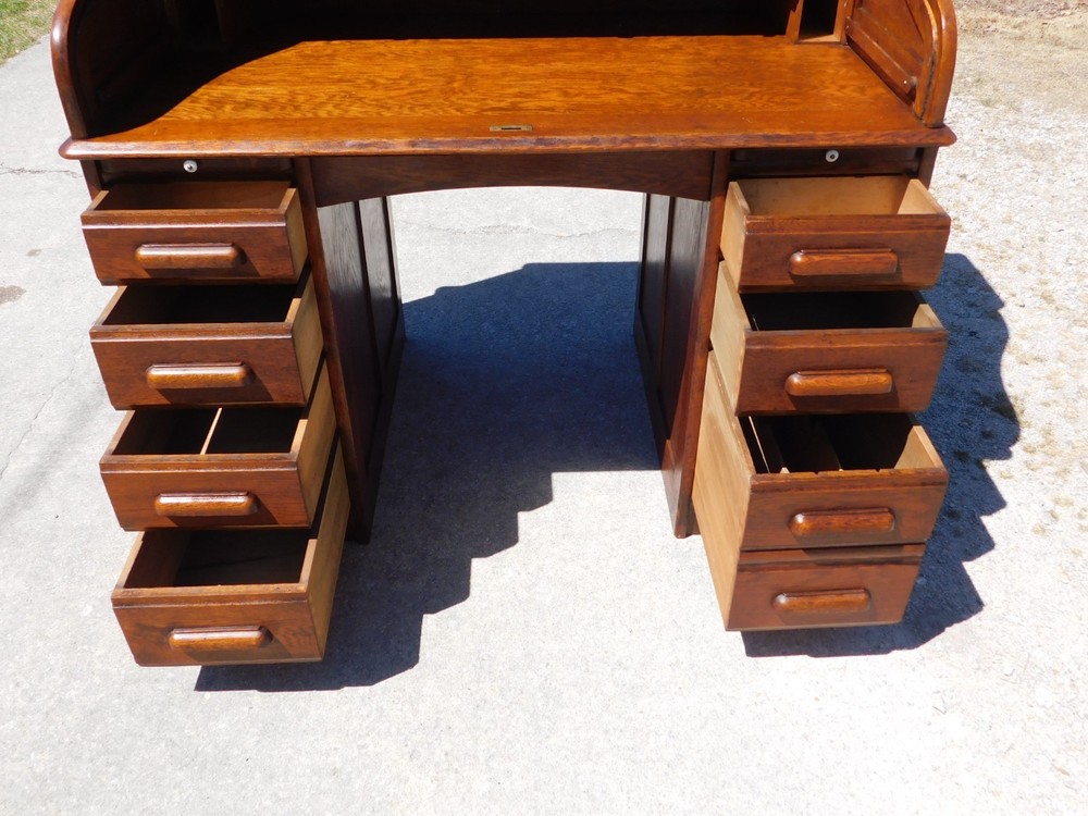 Oak "S" Roll Cylinder Roll Desk circa 1910