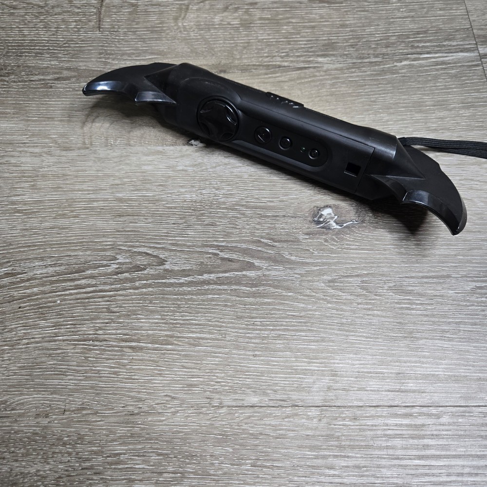 2017 Skyrocket Wii Batman Controller Remote Batwing Batarang Model 01764 Tested