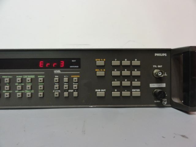 Philips PM5193 Programmable Synthesizer/Function Generator, 0.1 MHz - 50 MHz