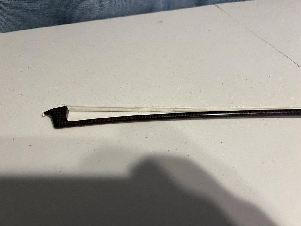 CodaBow Diamond GX Alabaster Violin Bow Needs New Hair