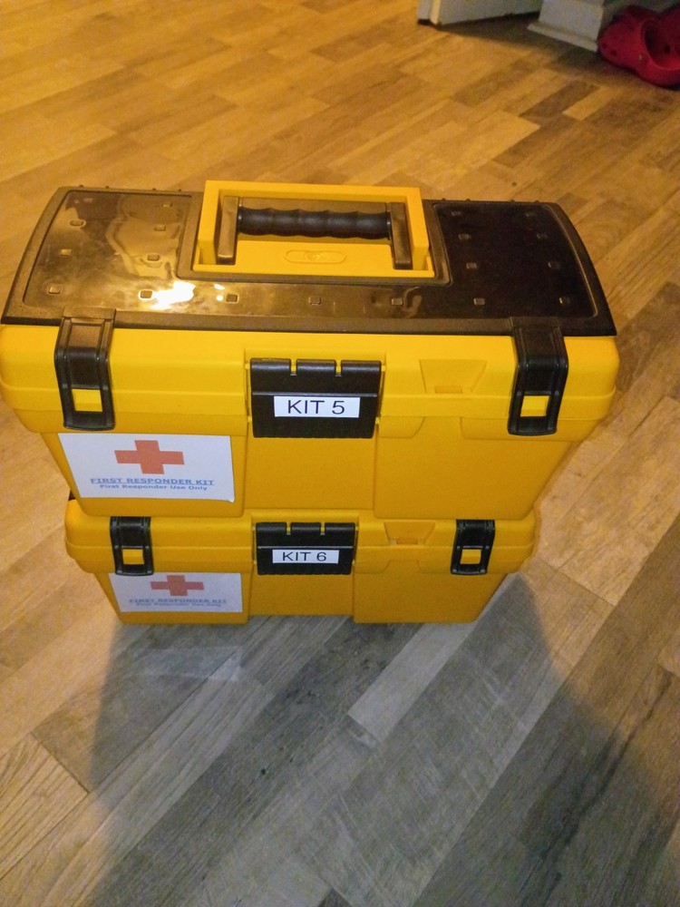 2 Empty First Aid Kits. Lots Of Storage. Convert Them Into Storage Containers.