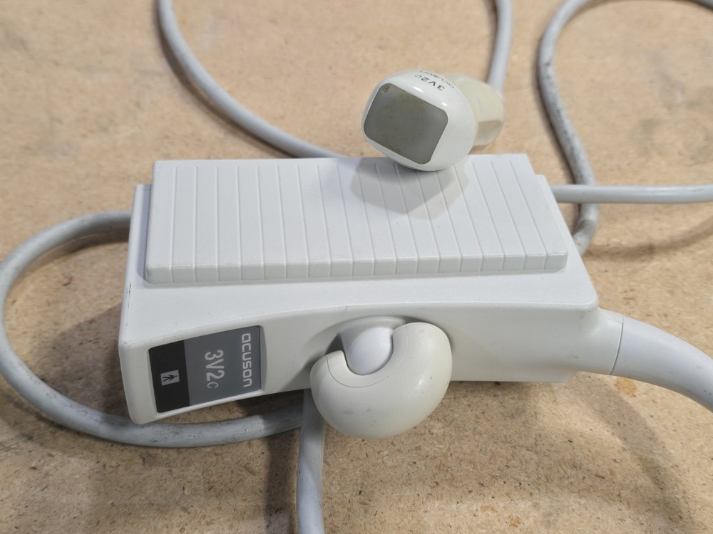Acuson 3V-2c Ultrasound Transducer as pictured working
