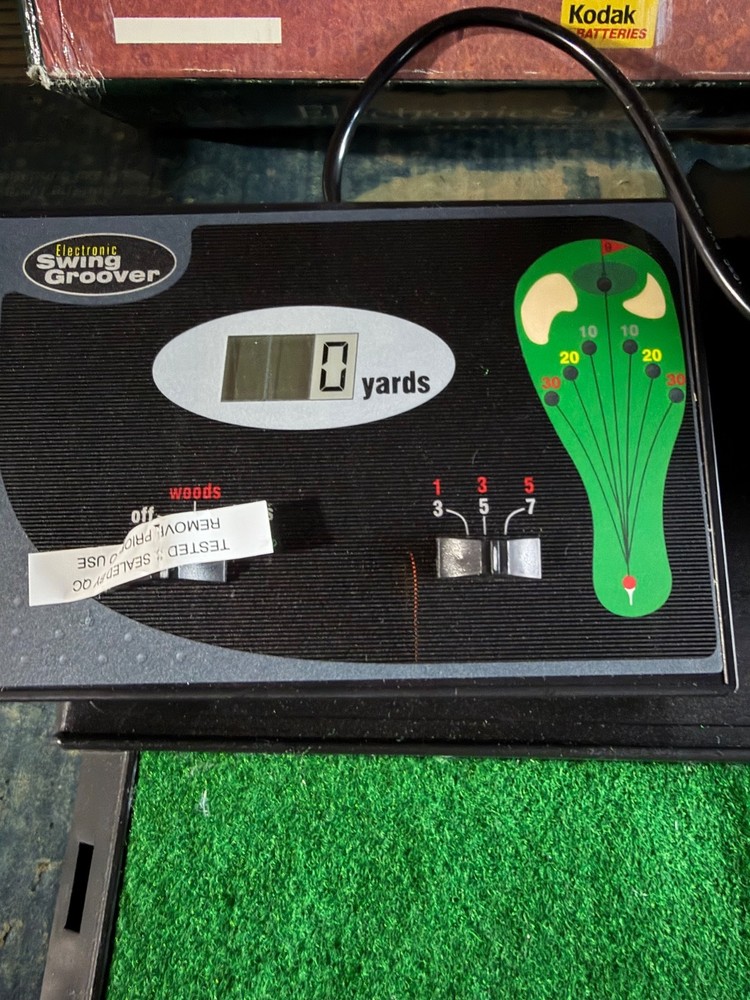 CLUB CHAMP ELECTRONIC SWING GROOVER ELECTRONIC HOOK,SlLICE & DISTANCE INDICATOR