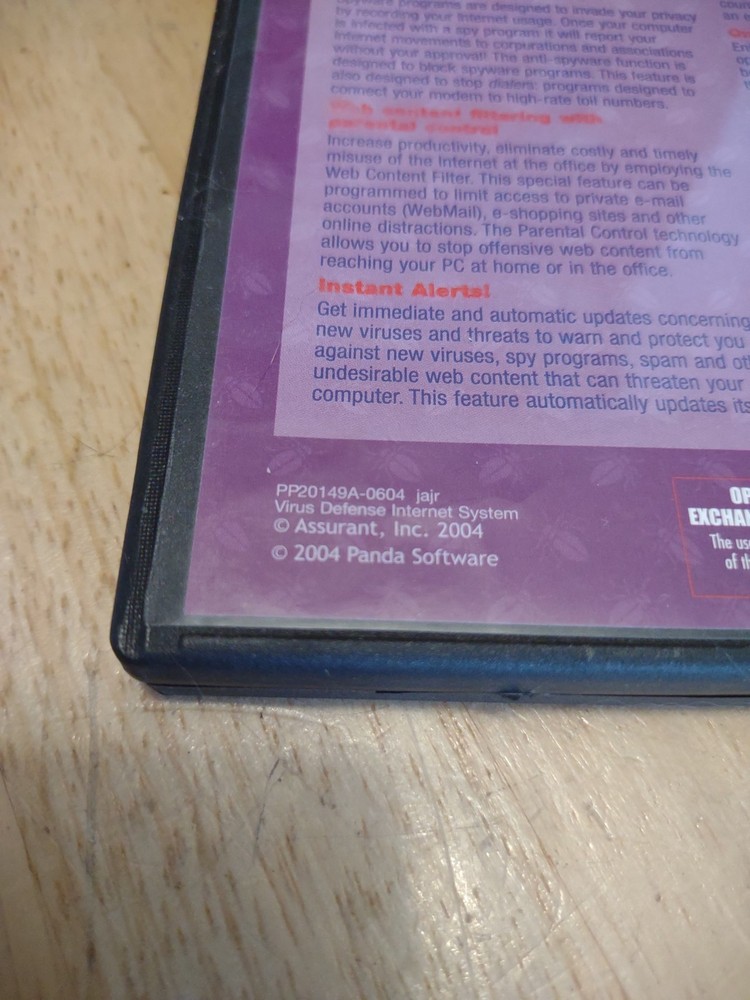 Panda Staples Virus Defense Internet System CD Antivirus Software - with key