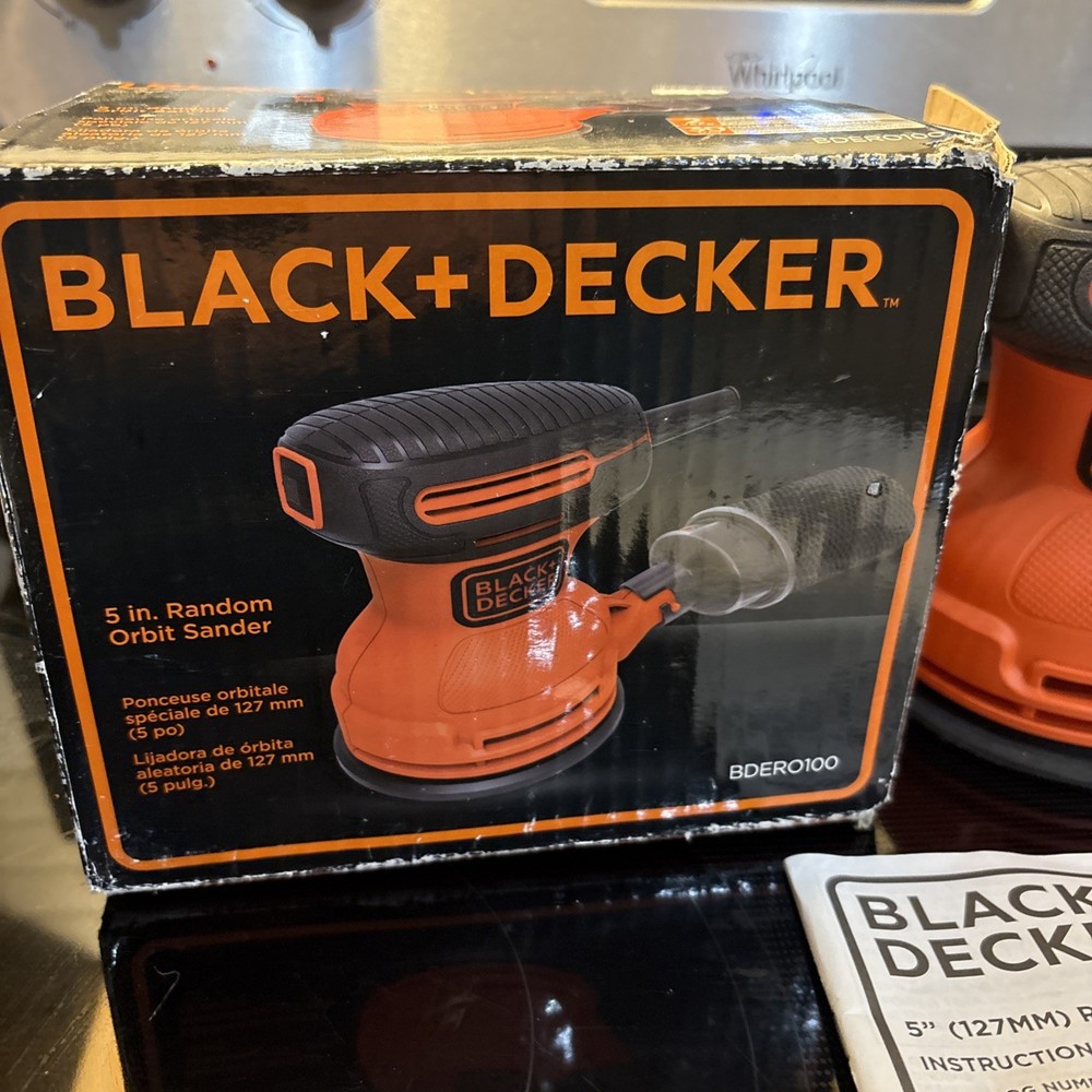 Black & Decker BDERO100 120V 2 Amp Brushed 5 in. Corded Random Orbit Sander