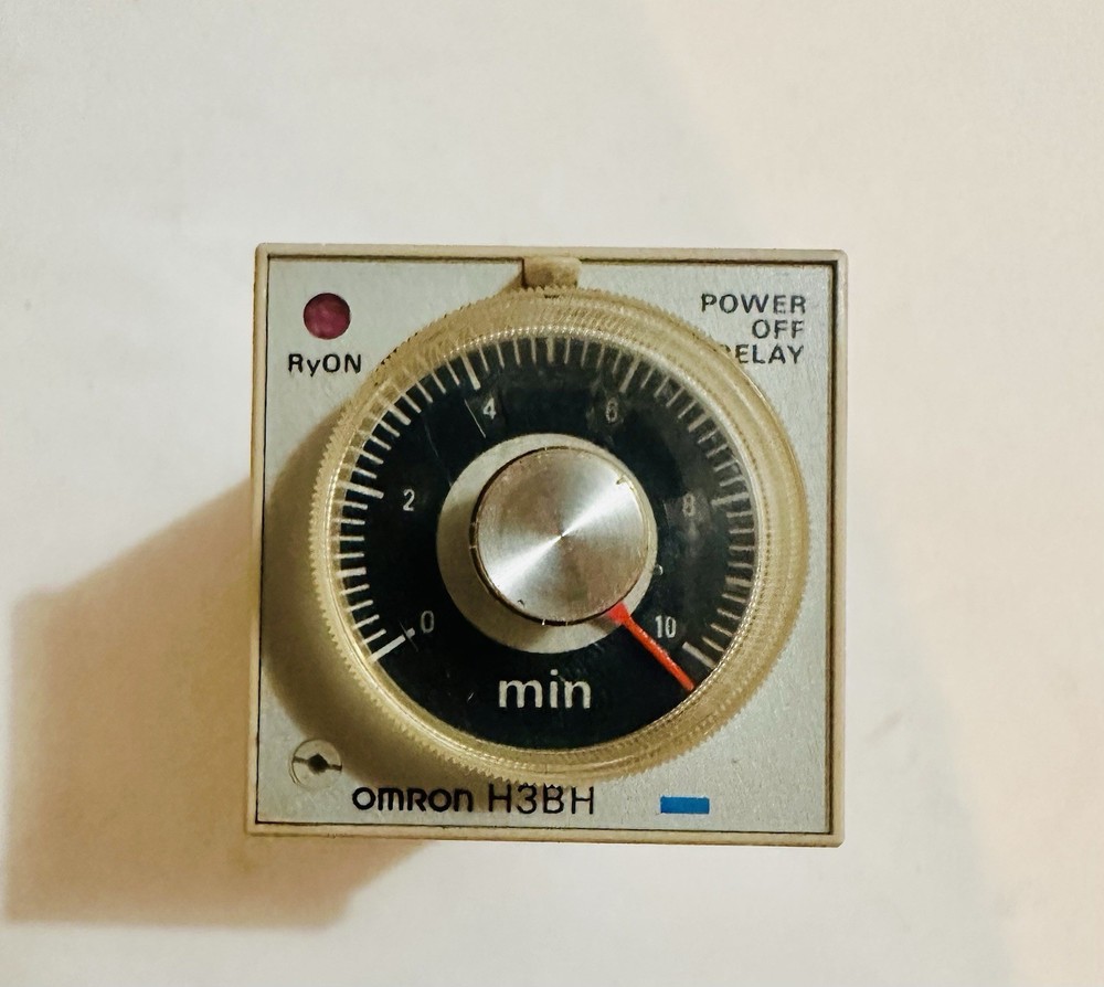 OMRON H3BH-8 TIMER