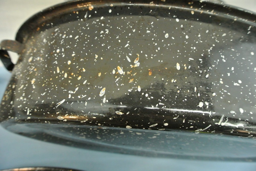 LOT OF 2 ROASTERS ROASTING PANS