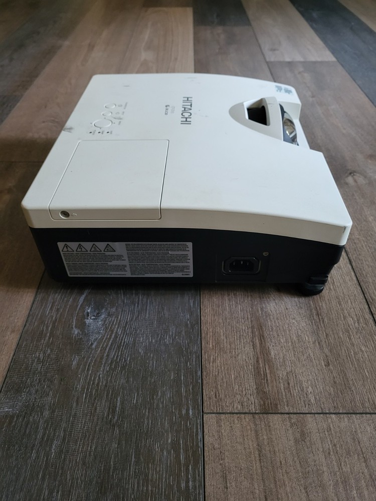 Hitachi CP-D10 projector 3LCD Untested Parts Only Read Description