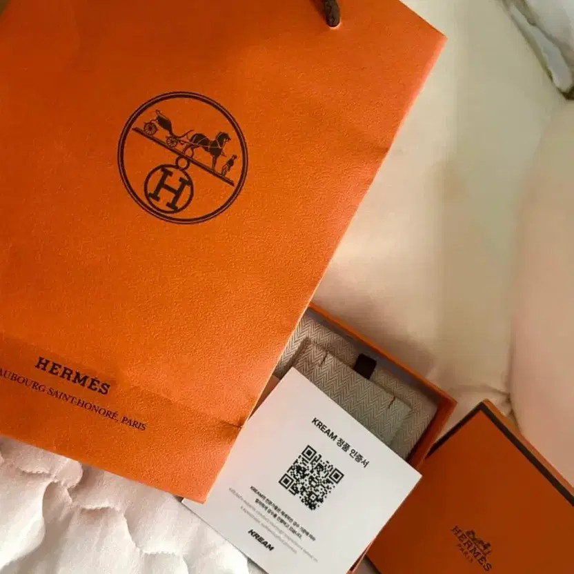 Hermes Pendant with Full Box & Certificate Official